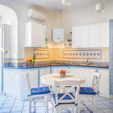 Donna Carme Apartmán *